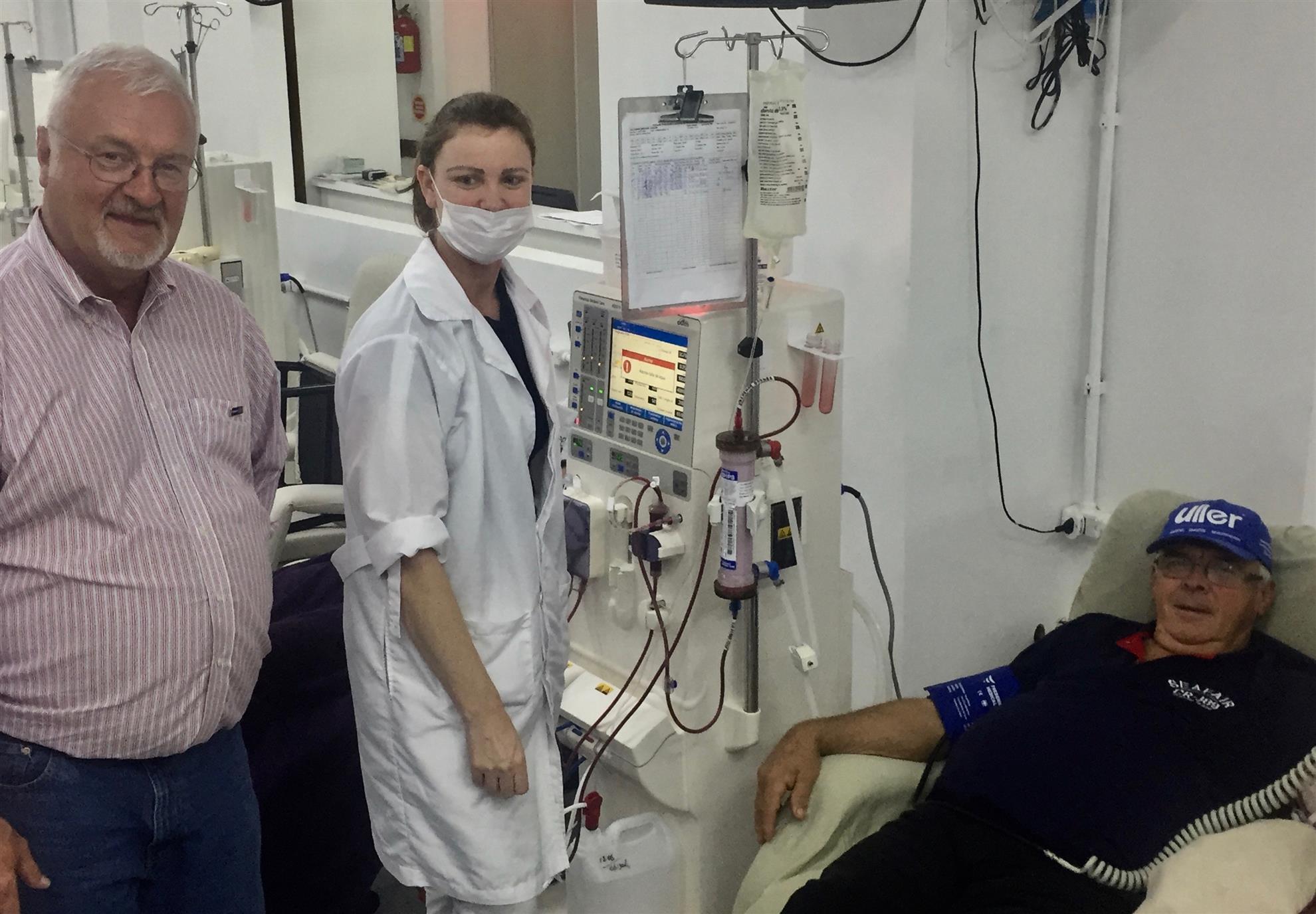 Hospital com equipamentos de diálise